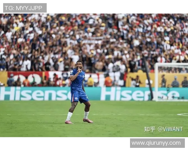 海信足球明星背后的故事与成就揭示了他们的魅力与影响力